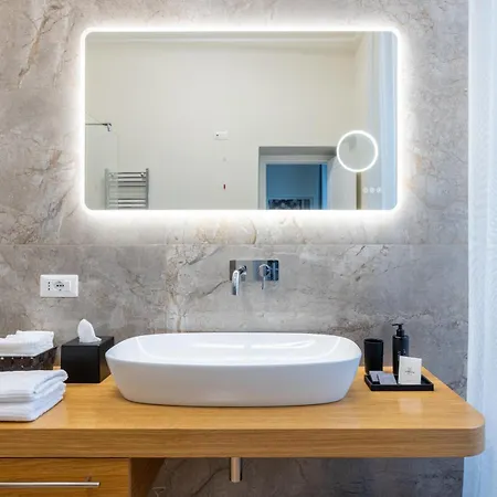 Romae Rex 4* Roma